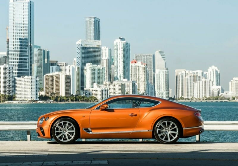 Continental GT V8 arşiv görseli 3