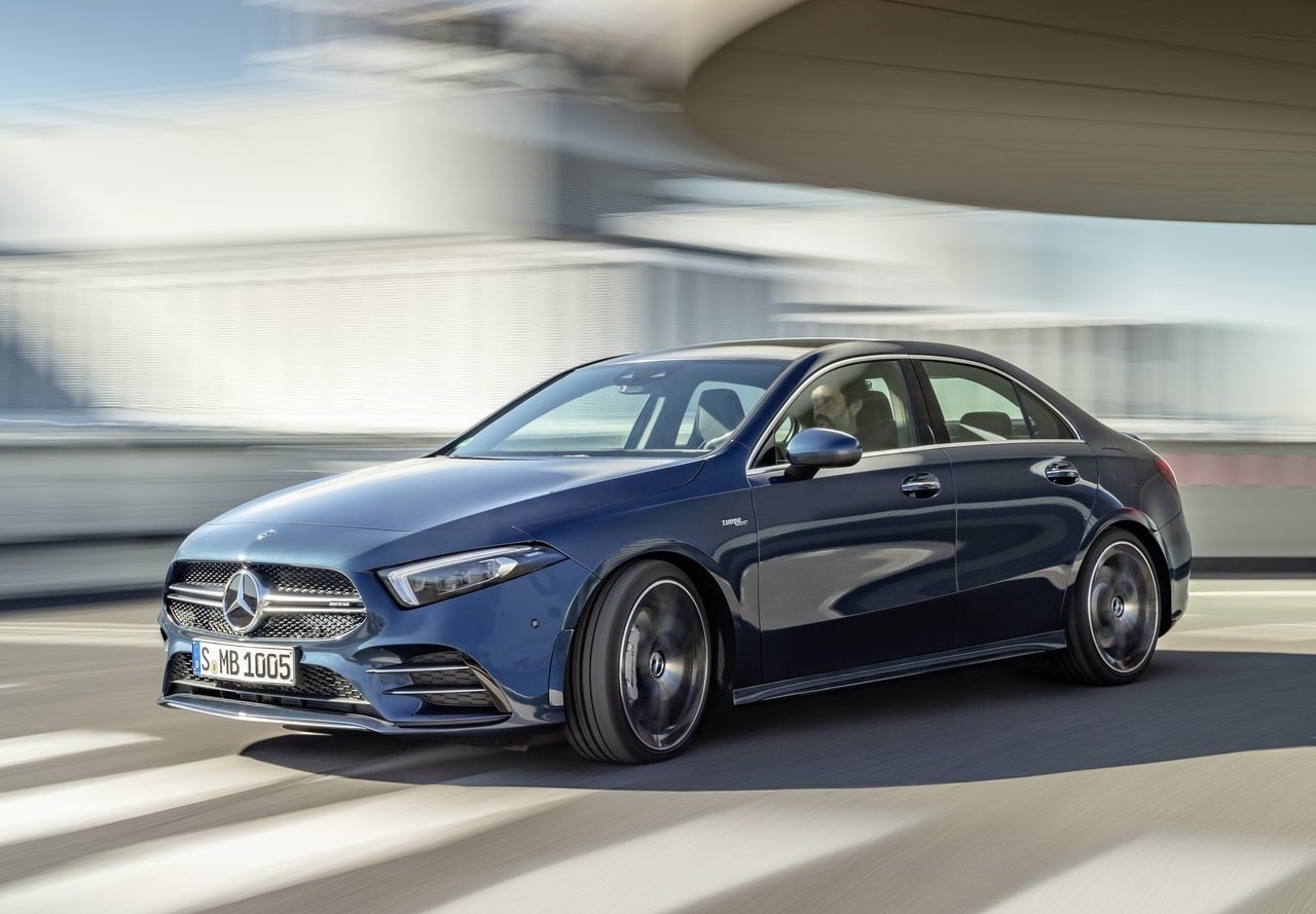 AMG A 35 Sedan kokpit ve ekran düzeni