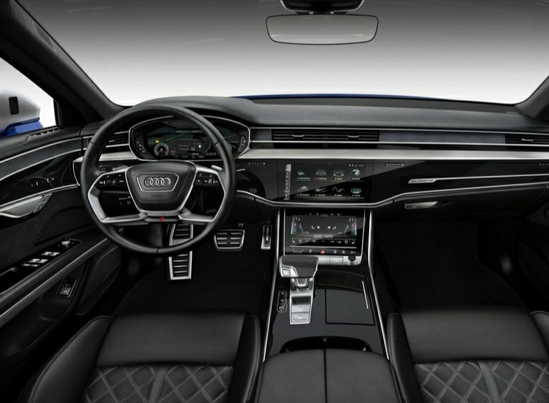 Audi S8 iç mekan ayrıntıları