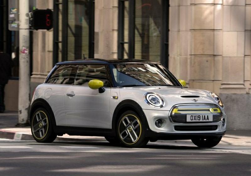 2020 MINI Cooper SE dış tasarım tanıtım görseli