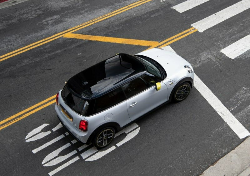 2020 Mini Cooper Se otomobil arşiv görseli
