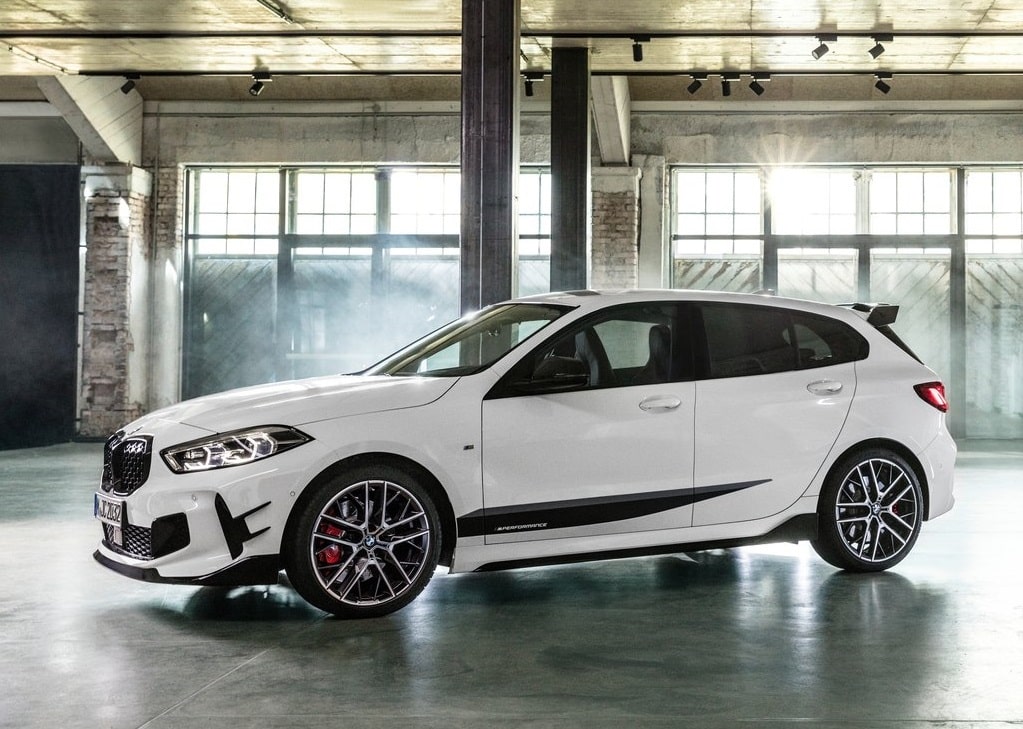 BMW 1 Series M Performance Parts tuning otomobil arşiv görseli