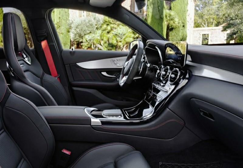 Mercedes-AMG GLC 43 Coupé kokpit görünümü