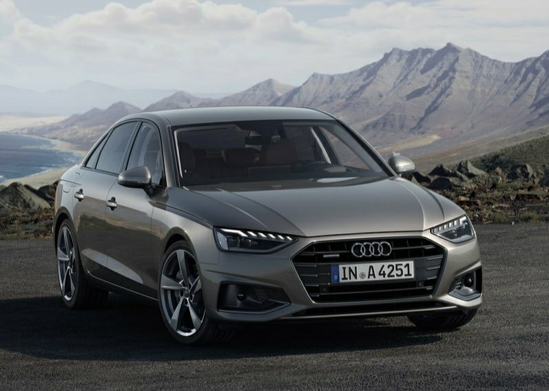 Audi A4 Sedan dağlık zeminde önden üç çeyrek görünüm