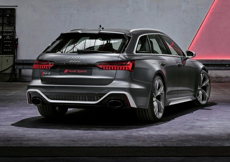 RS 6 Avant arka üç çeyrek görünüm