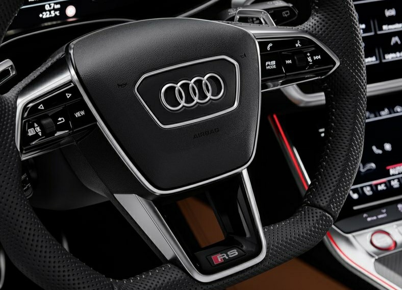 RS 6 Avant direksiyon ayrıntısı