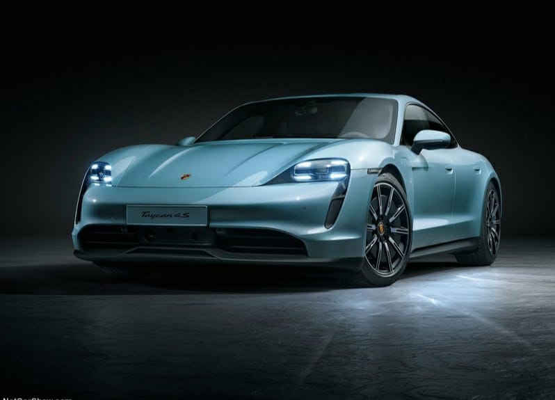 Porsche Taycan 4S ön üç çeyrek görünümü