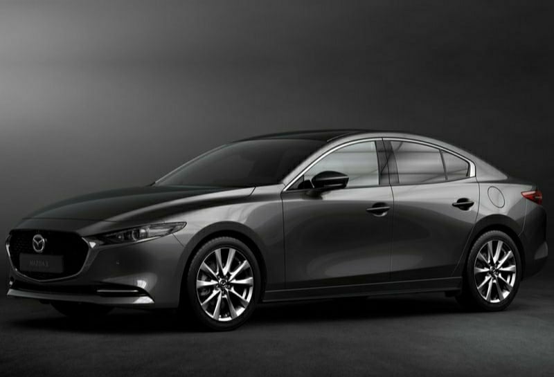 2020 Mazda 3 Sedan ön üç çeyrek görünümü