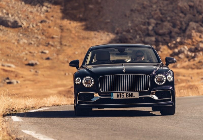 2020 Bentley Flying Spur otomobil arşiv görseli