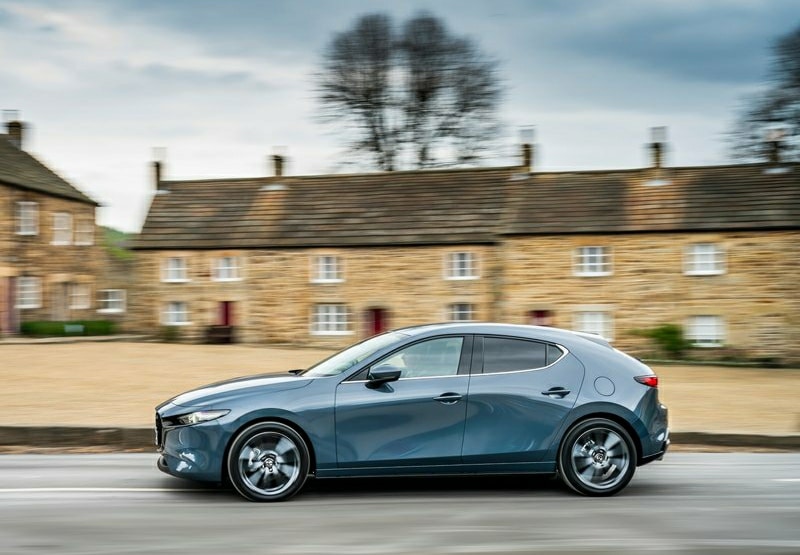 Mazda3 hatchback arka bölüm görünümü