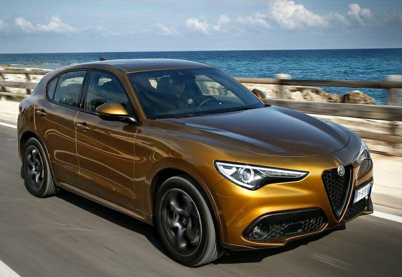 2020 Alfa Romeo Stelvio otomobil arşiv görseli