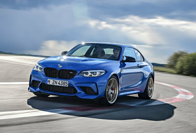 BMW M2 CS karbon gövde detayları