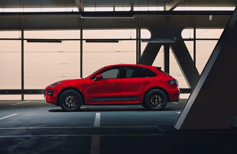 Macan GTS arka çapraz görünüm