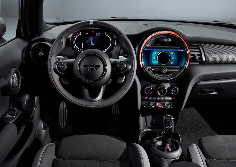 MINI John Cooper Works GP kokpiti