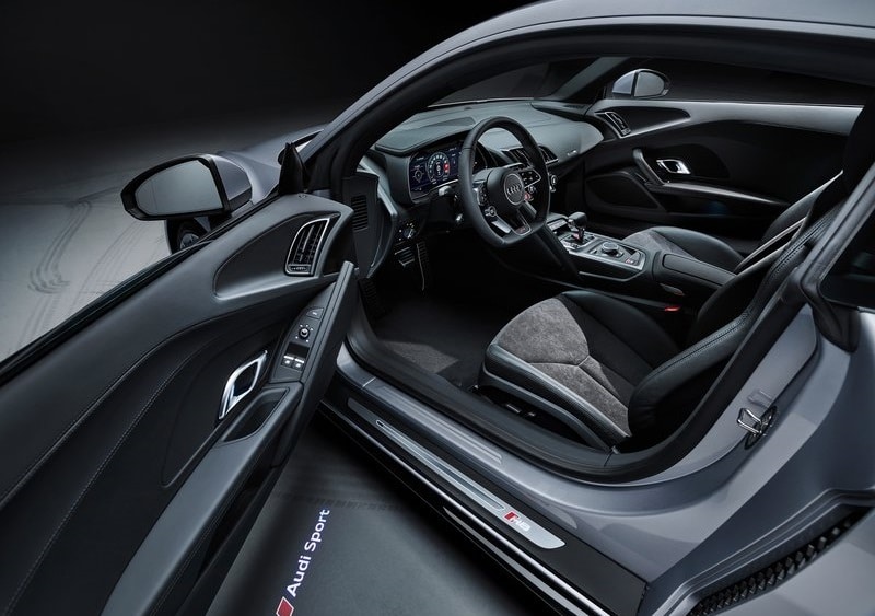 Audi R8 RWD Coupe arka görünüm