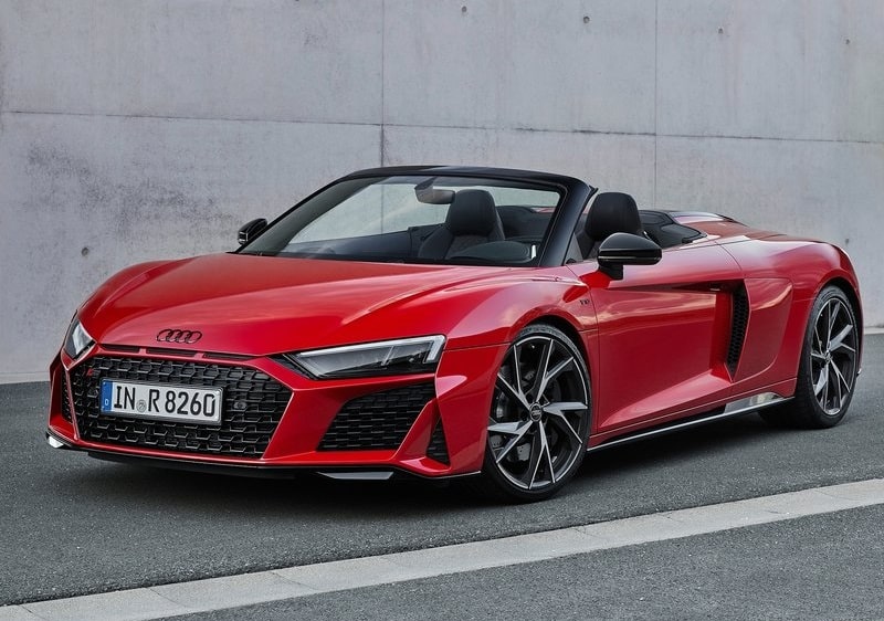 R8 V10 RWD Spyder ön cephe ve siyah Singleframe ızgara