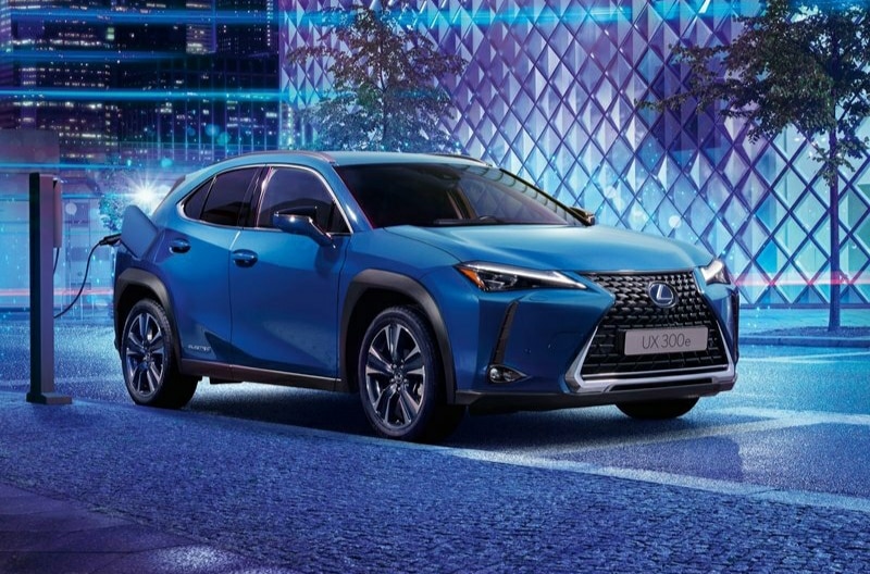 Lexus UX 300e elektrikli crossover dış tasarımı