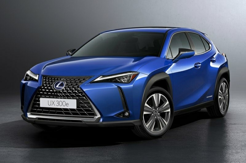UX 300e crossover gövde görünümü