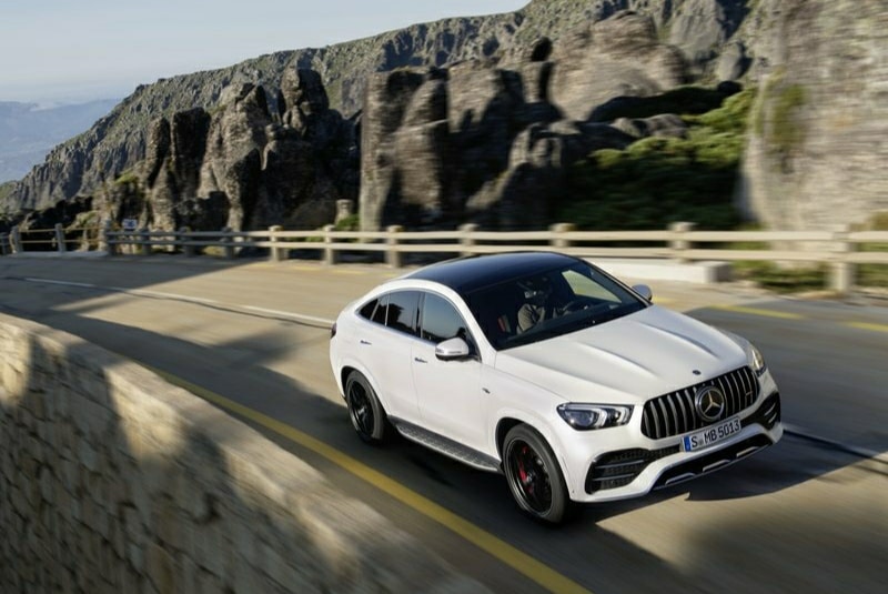Mercedes-AMG GLE 53 Coupe ön üç çeyrek görünümü