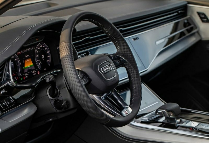 Q7 şarj edilebilir hibrit Audi arşiv görseli