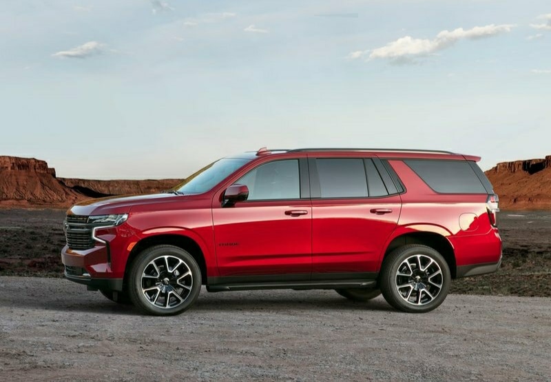 Chevrolet Tahoe kırmızı gövde sol yan profil