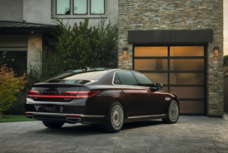 Genesis G90 iç mekân detayı