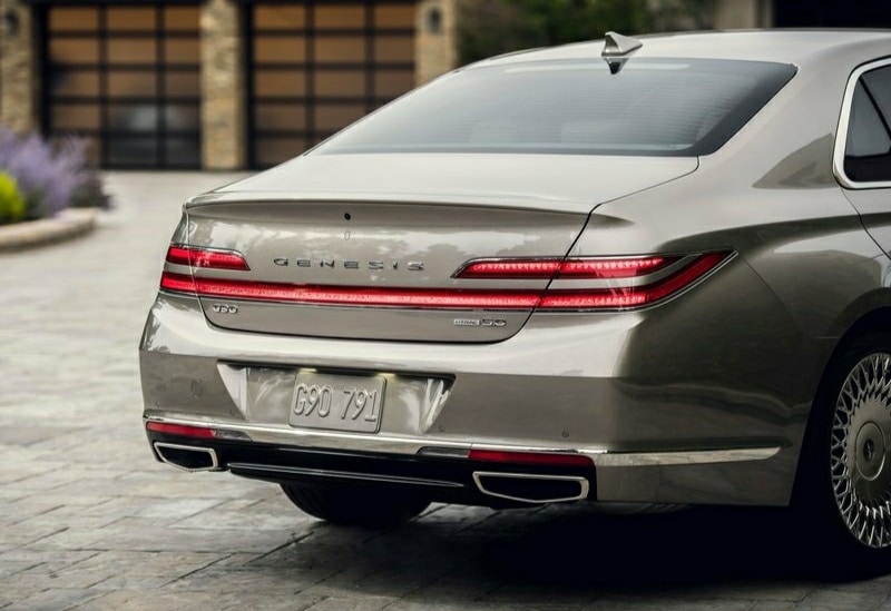 Genesis G90 arka tasarım görünümü