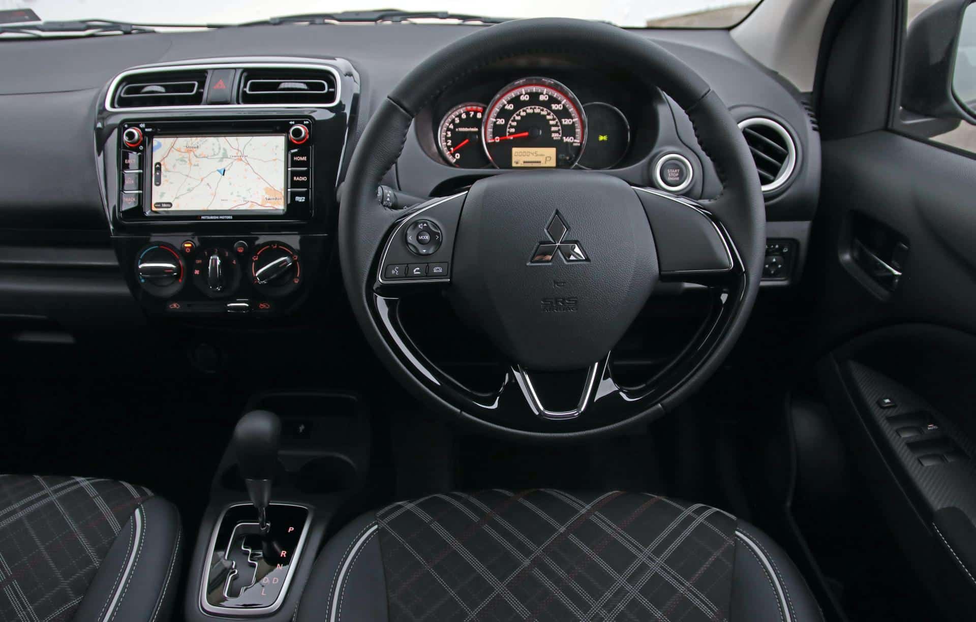 Mitsubishi Space Star dış tasarım arşiv görseli