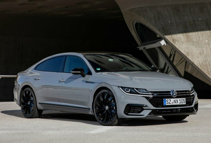 Arteon R-Line Edition ön ve yan görünüm