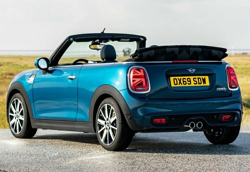 MINI Sidewalk Edition Cabrio arşiv görseli