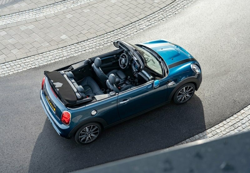 Mini Cooper Cabrio Sidewalk Edition otomobil arşiv görseli