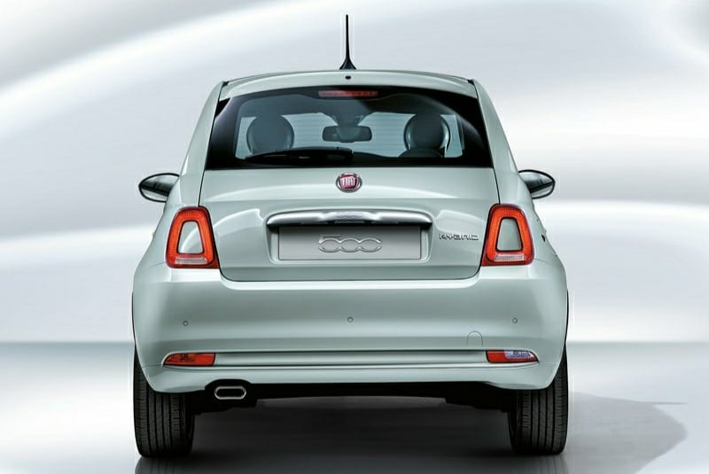 Fiat 500 Hybrid arka görünüm ve Hybrid rozeti