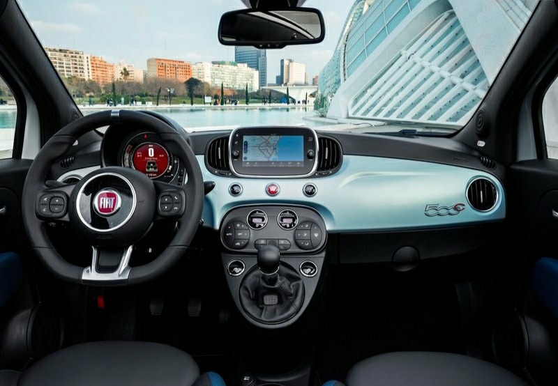 Fiat 500 mild hybrid iç mekan ve manuel vites