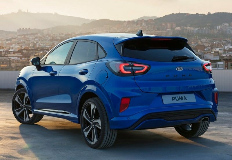 Ford Puma arka üç çeyrek görünümü