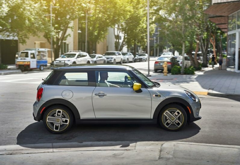 MINI Cooper SE arşiv görseli 07