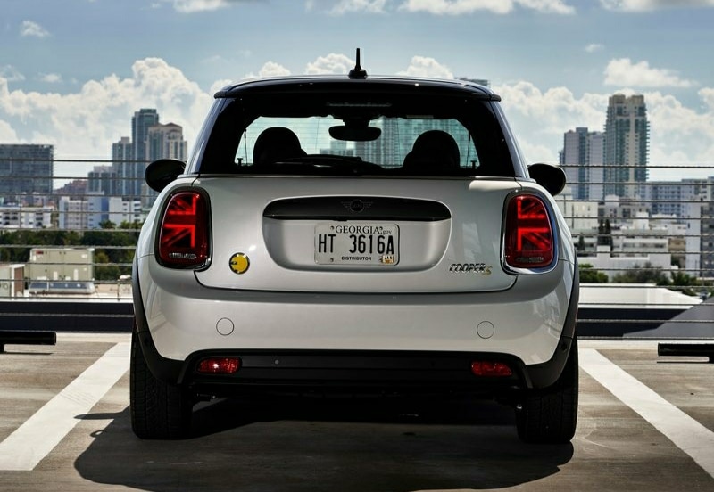 MINI Cooper SE arşiv görseli 14