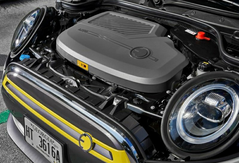 MINI Cooper SE arşiv görseli 18