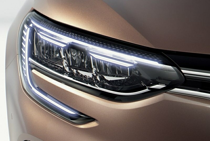 Renault Megane LED ön far ayrıntısı