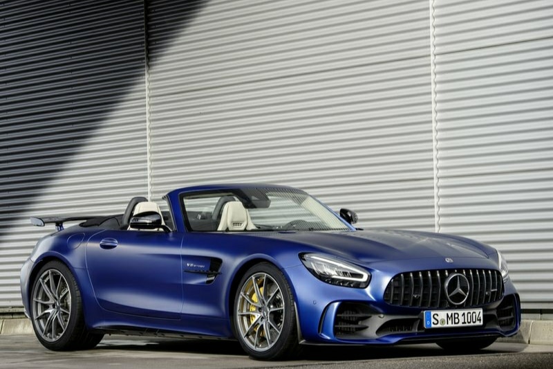 Mercedes-AMG GT R Roadster ön üç çeyrek görünüm