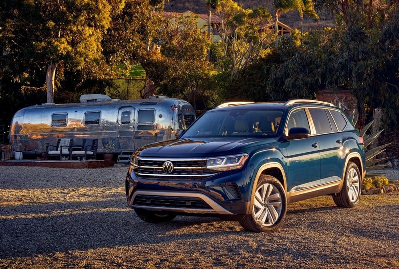Volkswagen Atlas park halinde ön görünüm