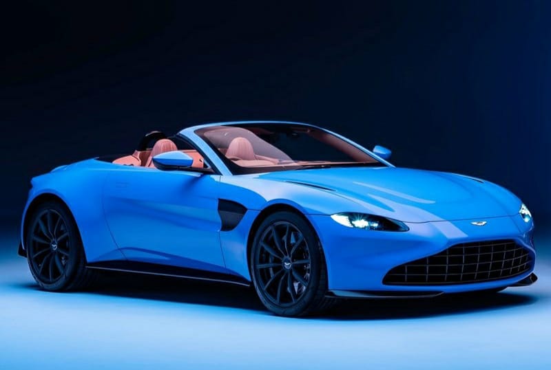 Aston Martin Vantage Roadster açık tavanlı yan görünüm