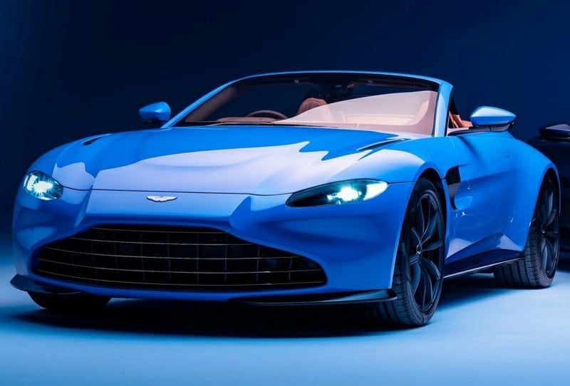 2021 Aston Martin Vantage Roadster önden üç çeyrek görünüm