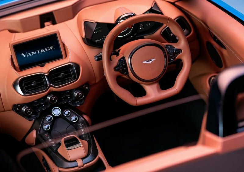 Aston Martin Vantage Roadster dış tasarım arşiv görünümü
