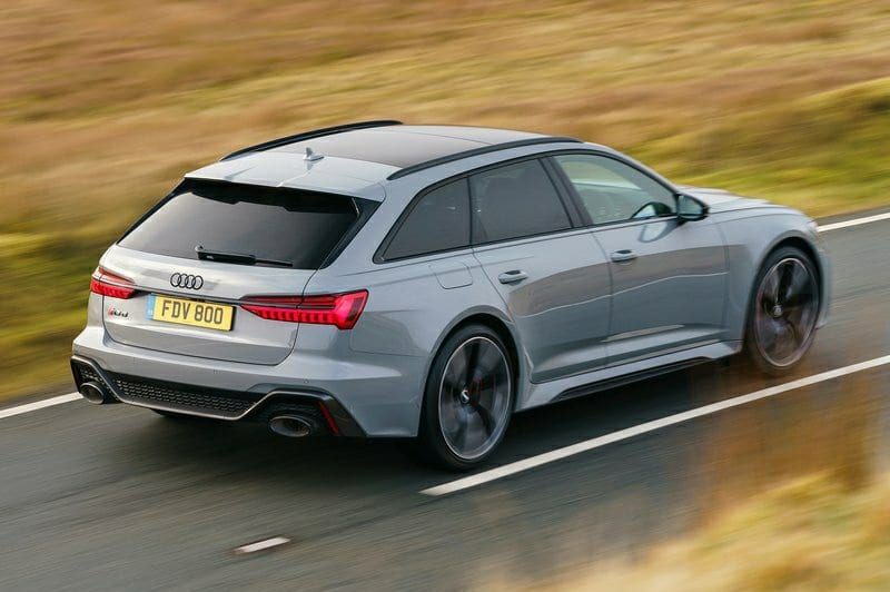 RS 6 Avant C8 arka üç çeyrek görünüm