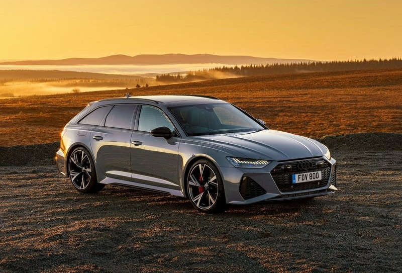 RS 6 Avant C8 ön üç çeyrek görünüm
