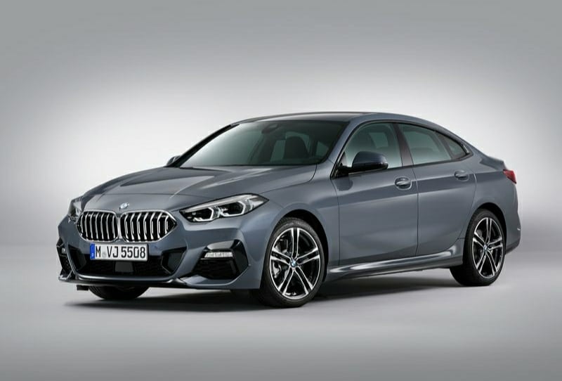 BMW 2 Serisi Gran Coupe ön üç çeyrek stüdyo görünümü