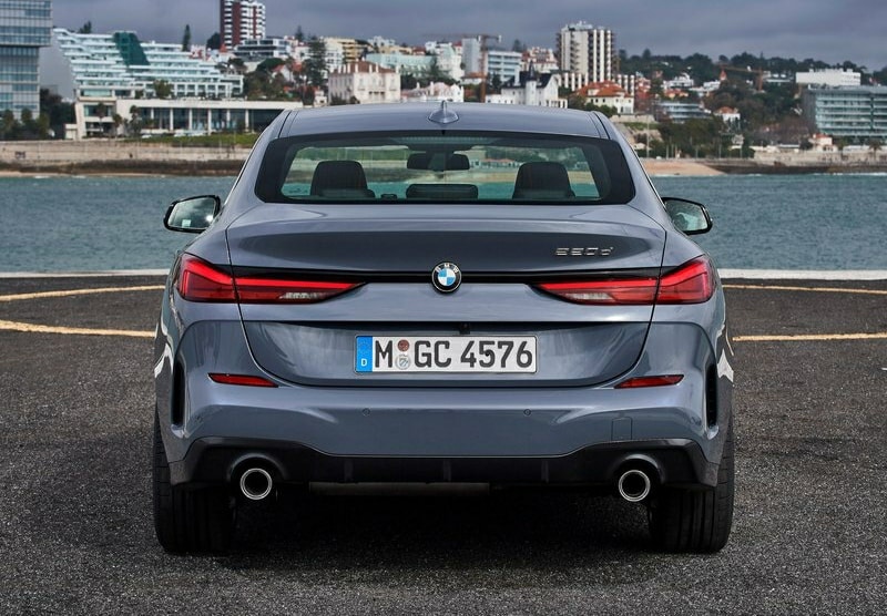 BMW 220d Gran Coupe arka görünümü ve 220d rozeti