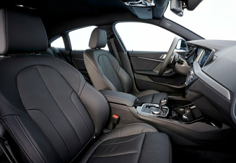 BMW 2 Serisi Gran Coupe ön koltuklar ve kokpit