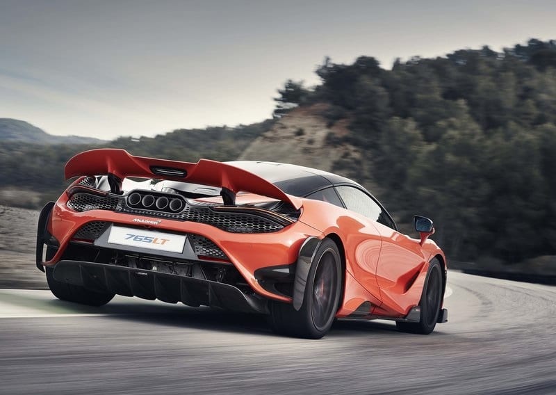McLaren 765LT kapı ve gövde detayları