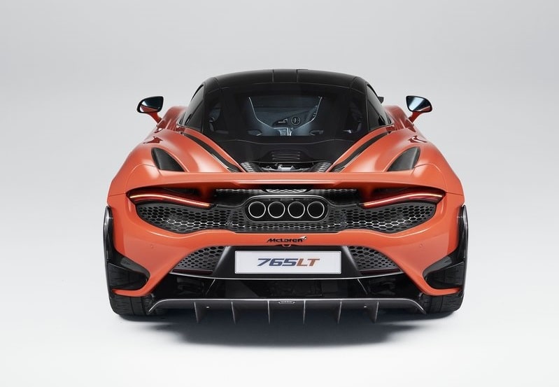 McLaren 765LT yan gövde görünümü